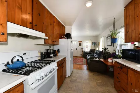 Kitchen - 473 Newton Way, Angwin, CA 94508 photo 2 of 7
