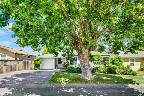 166 Homewood Ave, Napa, CA 94558