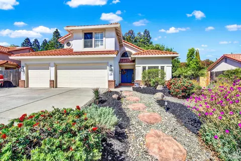 806 Swindon Ct, Vacaville, CA 95688
