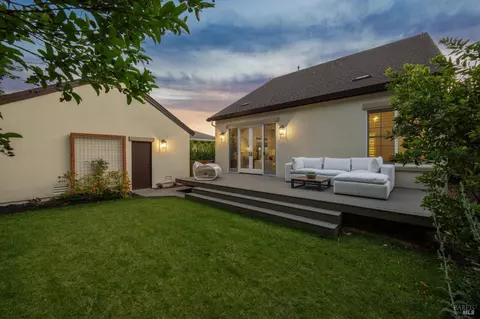 Exterior - 1332 Jones St, Sonoma, CA 95476 photo 16 of 24