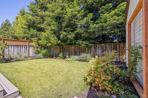 Exterior - 1332 Jones St, Sonoma, CA 95476 photo 15 of 24
