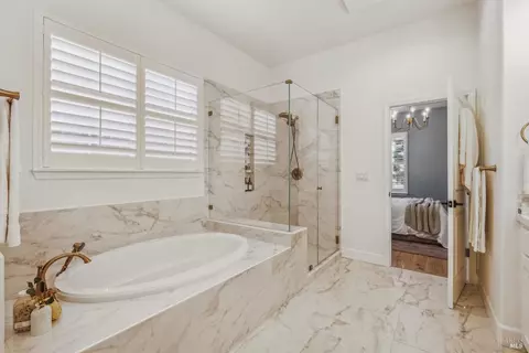 Bath - 1332 Jones St, Sonoma, CA 95476 photo 3 of 10