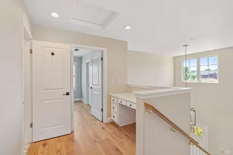 Entry Way - 1332 Jones St, Sonoma, CA 95476 photo 4 of 6