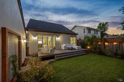 Exterior - 1332 Jones St, Sonoma, CA 95476 photo 22 of 24