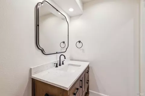 Bath - 1332 Jones St, Sonoma, CA 95476 photo 10 of 10