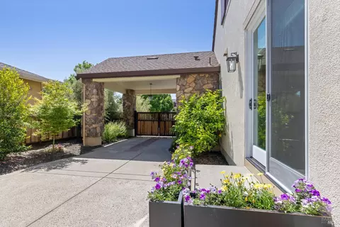 Exterior - 1332 Jones St, Sonoma, CA 95476 photo 6 of 24