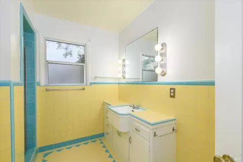 1361 Mariposa St, Vallejo, CA 94590 photo 25