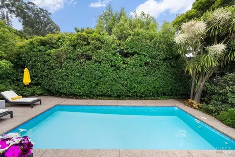 Exterior - 33 Wray Ave, Sausalito, CA 94965 photo 19 of 25