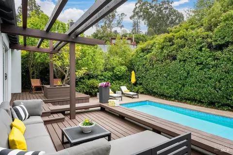 Exterior - 33 Wray Ave, Sausalito, CA 94965 photo 8 of 25