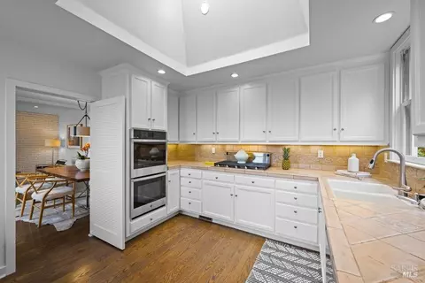 Kitchen - 33 Wray Ave, Sausalito, CA 94965 photo 1 of 8