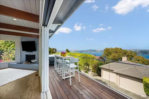 Exterior - 33 Wray Ave, Sausalito, CA 94965 photo 9 of 25