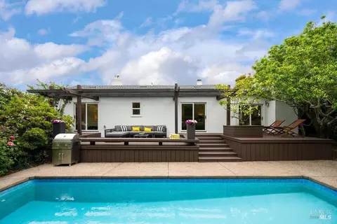 Exterior - 33 Wray Ave, Sausalito, CA 94965 photo 22 of 25