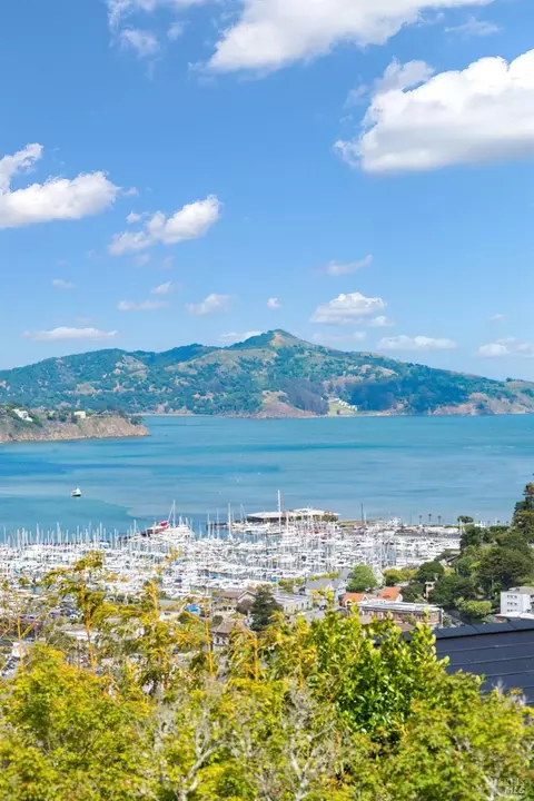 View/Area - 33 Wray Ave, Sausalito, CA 94965 photo 4 of 19