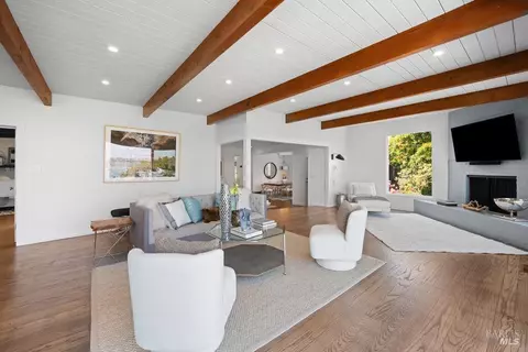 Living - 33 Wray Ave, Sausalito, CA 94965 photo 2 of 11