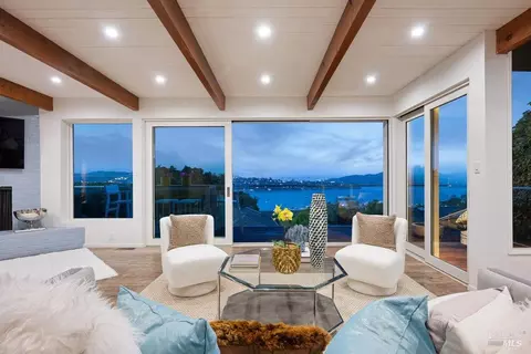 Living - 33 Wray Ave, Sausalito, CA 94965 photo 7 of 11