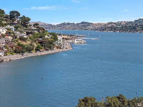 View/Area - 81 Cazneau Ave, Sausalito, CA 94965 photo 10 of 15