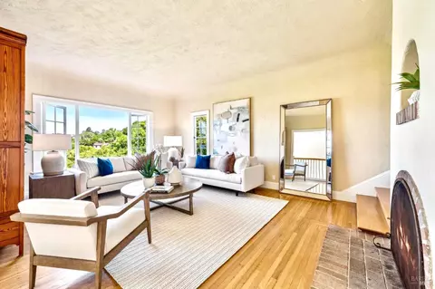 Living - 81 Cazneau Ave, Sausalito, CA 94965 photo 2 of 6