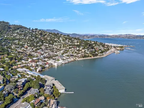 View/Area - 81 Cazneau Ave, Sausalito, CA 94965 photo 14 of 15