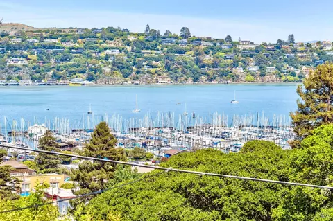 View/Area - 81 Cazneau Ave, Sausalito, CA 94965 photo 6 of 15
