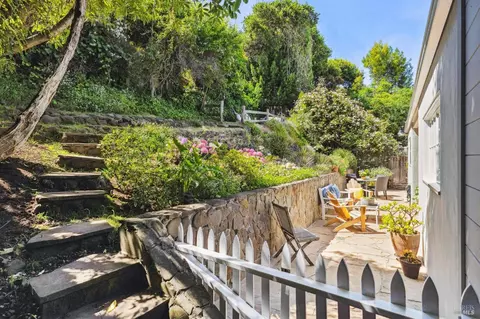 Exterior - 81 Cazneau Ave, Sausalito, CA 94965 photo 19 of 24