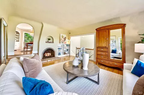 Living - 81 Cazneau Ave, Sausalito, CA 94965 photo 5 of 6