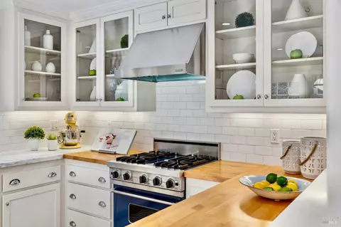 Kitchen - 81 Cazneau Ave, Sausalito, CA 94965 photo 8 of 8
