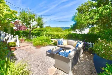 Exterior - 81 Cazneau Ave, Sausalito, CA 94965 photo 8 of 24