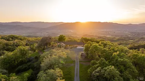 2389 Twining Rd, Talmage, CA 95481