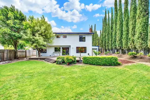 Exterior - 1649 Foothill Pl, Fairfield, CA 94534 photo 11 of 15