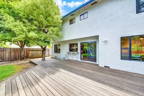 Exterior - 1649 Foothill Pl, Fairfield, CA 94534 photo 7 of 15