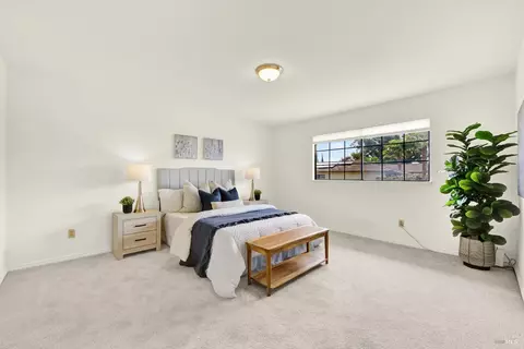 Bedroom - 1649 Foothill Pl, Fairfield, CA 94534 photo 3 of 12