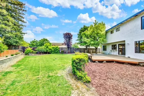 Exterior - 1649 Foothill Pl, Fairfield, CA 94534 photo 9 of 15