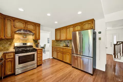 Kitchen - 1649 Foothill Pl, Fairfield, CA 94534 photo 5 of 5