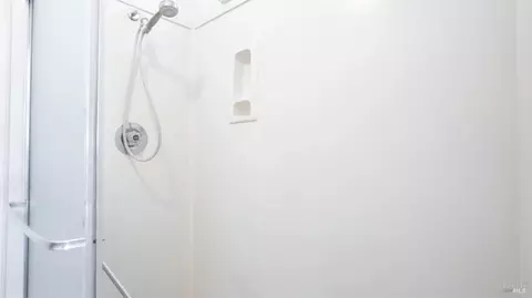 Bath - 719 Sage Ct, Vacaville, CA 95687 photo 3 of 4