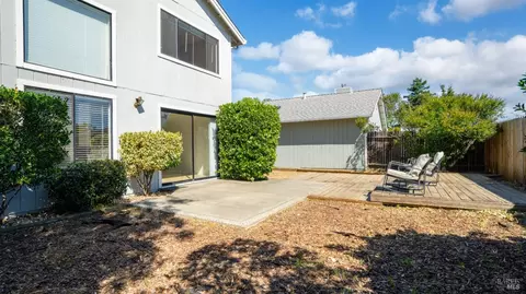 Exterior - 719 Sage Ct, Vacaville, CA 95687 photo 5 of 9