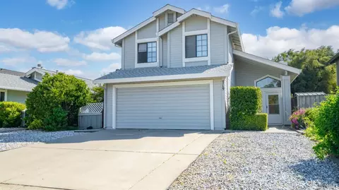 719 Sage Ct, Vacaville, CA 95687