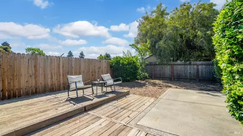Exterior - 719 Sage Ct, Vacaville, CA 95687 photo 7 of 9