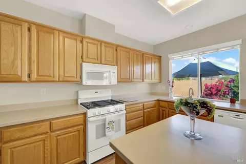 374 Bartlett Ln, Vacaville, CA 95687 photo 23