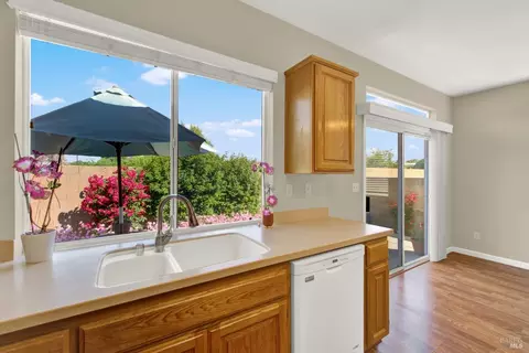 374 Bartlett Ln, Vacaville, CA 95687 photo 27