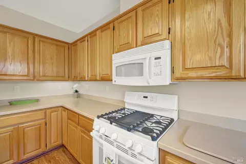 374 Bartlett Ln, Vacaville, CA 95687 photo 28