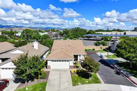 374 Bartlett Ln, Vacaville, CA 95687 photo 8