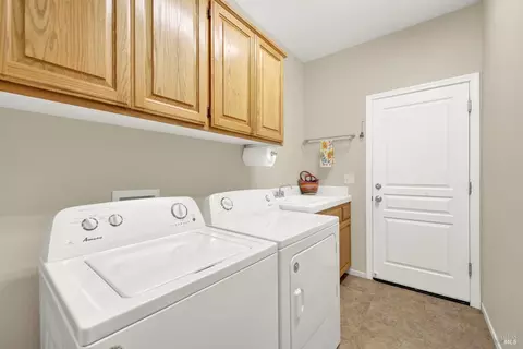 374 Bartlett Ln, Vacaville, CA 95687 photo 47