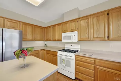 374 Bartlett Ln, Vacaville, CA 95687 photo 26