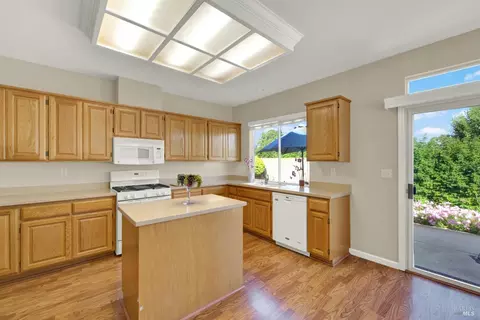 374 Bartlett Ln, Vacaville, CA 95687 photo 22