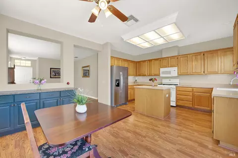 374 Bartlett Ln, Vacaville, CA 95687 photo 21