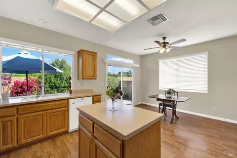 374 Bartlett Ln, Vacaville, CA 95687 photo 24