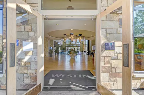 1314 Mckinstry St #2012, Napa, CA 94559