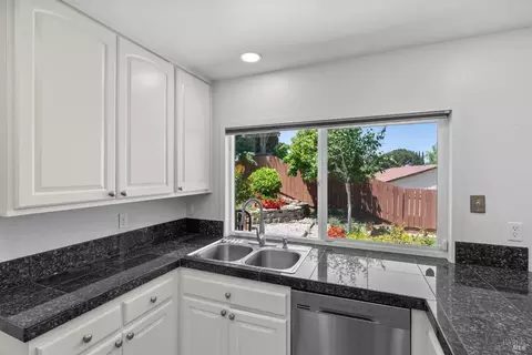 157 Hilltop Dr, Vallejo, CA 94591 photo 11