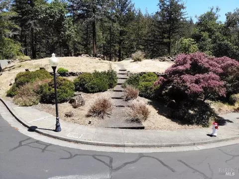 3829 Moss Hollow Ct, Santa Rosa, CA 95404