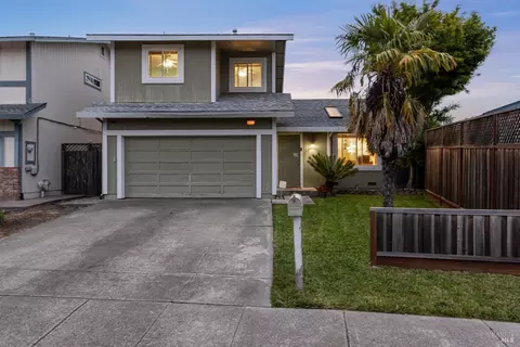 4511 Heron Ct, Rohnert Park, CA 94928